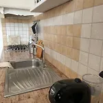 Ucuppu Lägenhet *