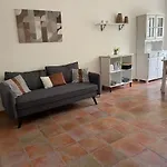Ucuppu Apartamento