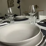 Ucuppu Apartment *