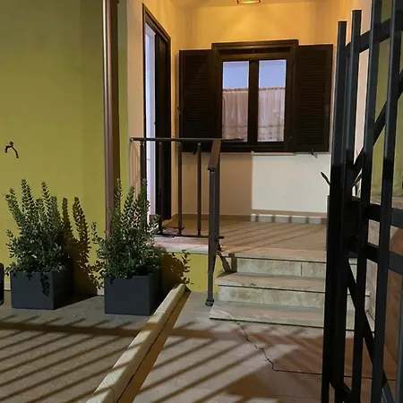 Ucuppu Apartment *