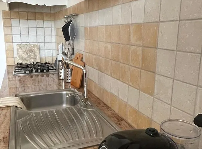 Ucuppu Apartman *